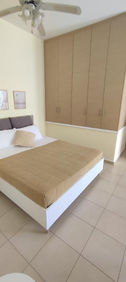 Nicol'S Apartment แอร์มูโปลี ภายนอก รูปภาพ