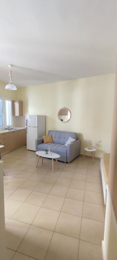 Nicol'S Apartment แอร์มูโปลี ภายนอก รูปภาพ
