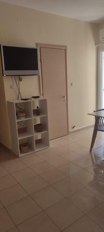 Nicol'S Apartment แอร์มูโปลี ภายนอก รูปภาพ